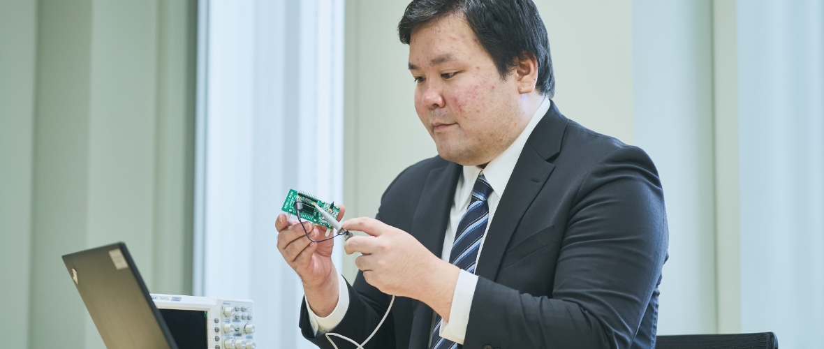 未来の技術を実現するべく、国内外の仲間とともにゴールを目指す。